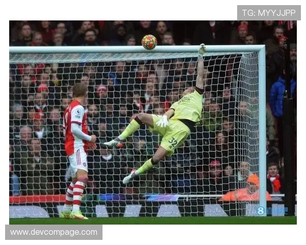 拉姆斯代尔精彩扑救获英超月度奖